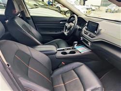 نيسان ألتيما